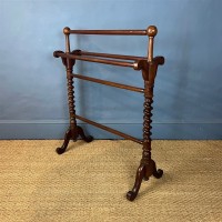 http://www.macintoshantiques.co.uk/web/images/stock4250-4300/smart_thumbs/ma4258 a_thumb_200.jpg